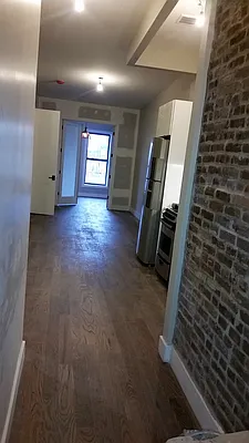 Rented by Lilia Anastasiadis, LREB | media 27