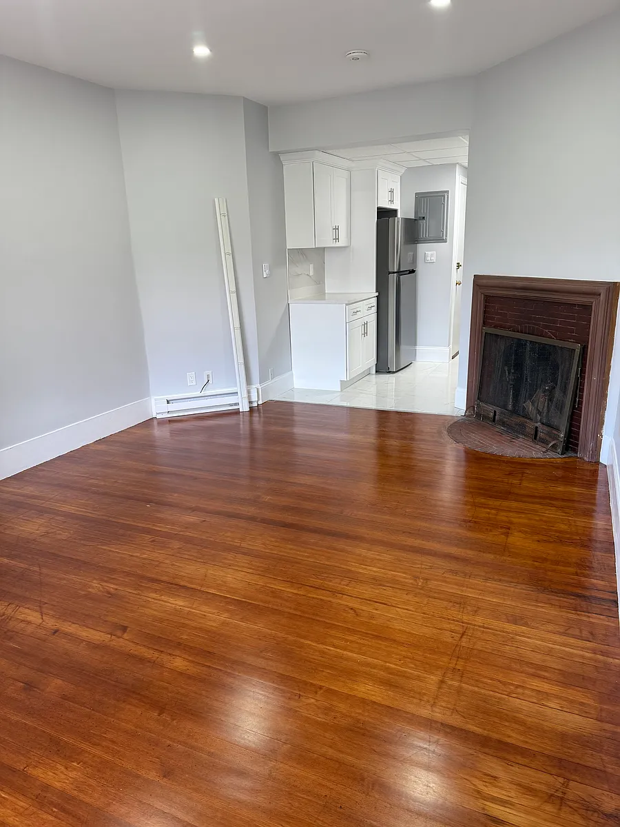 Building Photo - 476 Commonwealth Ave #5