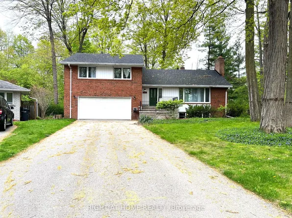 1445 Ryan Pl, Mississauga, ON L5C 1J7