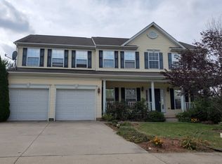 1125 Stone Gate Dr, York, PA 17406