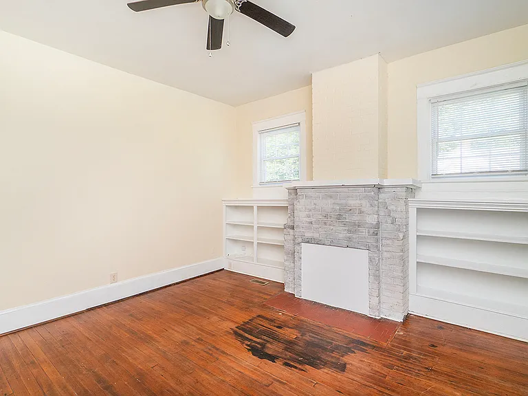 1219 Grace Ave #2 — Photo 9