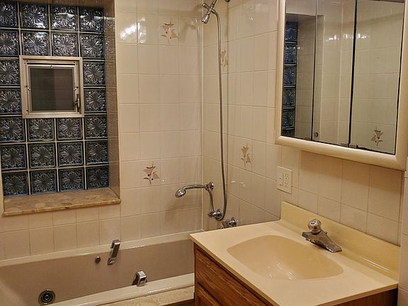 2nd image of 4019 N Mozart St #1