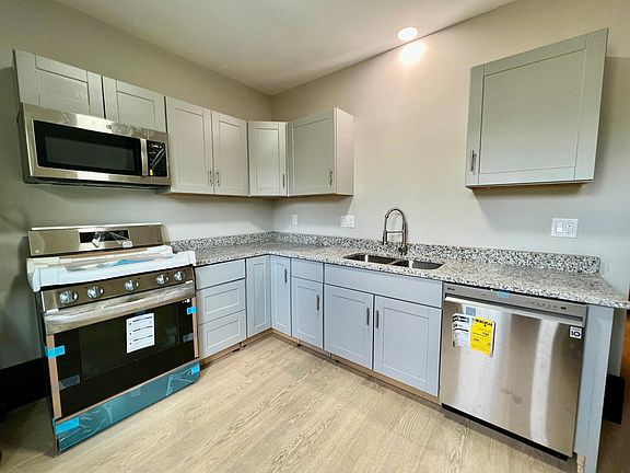4th image of 304 E Markison Ave #304