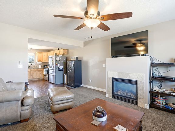 4th image of 1832 E Sunstone Way S