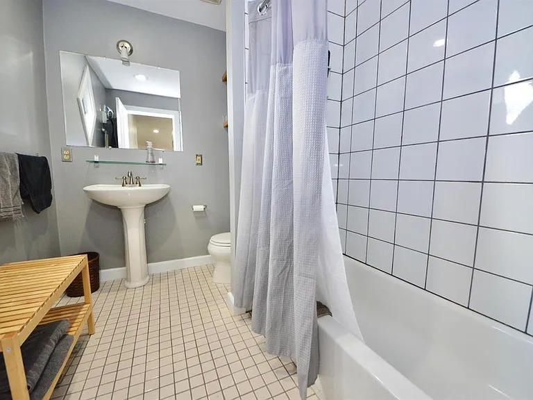 1314 Spring St #4 — Photo 19