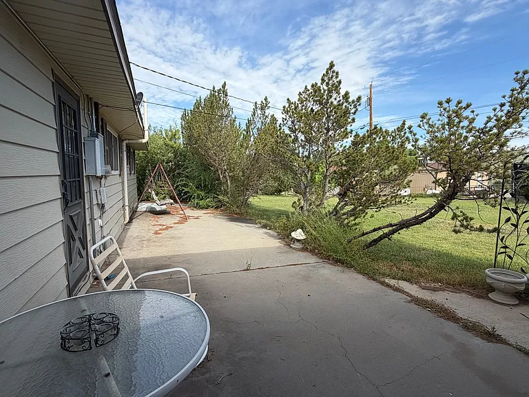 2636 Hickory Dr — Photo 29
