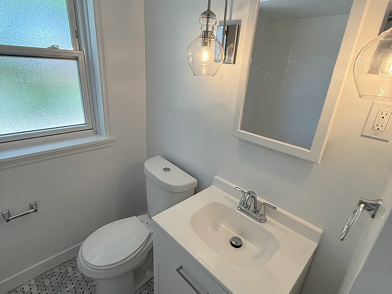 818 S Brentwood Blvd #3A — Photo 11