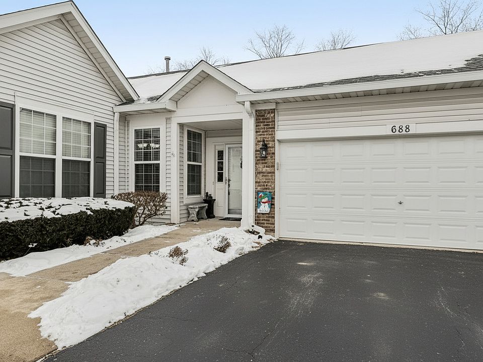 1st image of 688 S Cadillac Cir