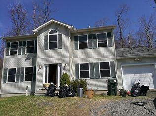 9457 Juniper Dr, Tobyhanna, PA
