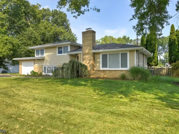 221 Poplar Ave, Pompton Lakes Boro, NJ 07442