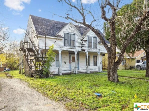 616 W Mahan St, Port Lavaca, TX 77979