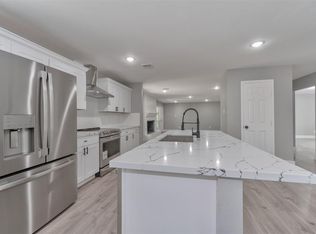 595 River Plantation Dr, Conroe, TX 77302