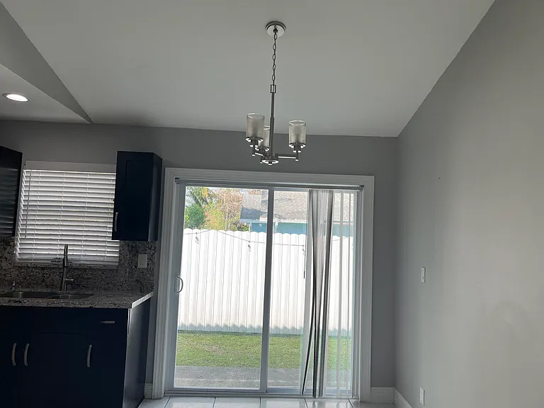 13671 Yarmouth Ct — Photo 10