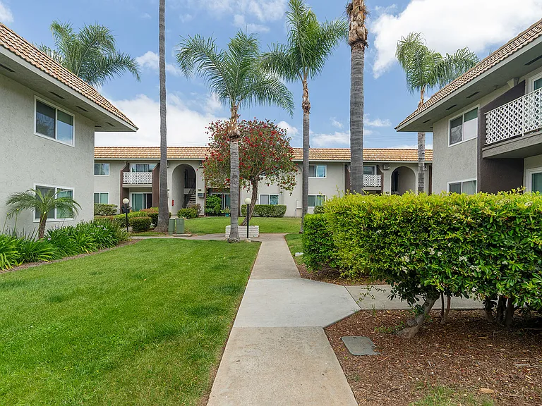 1245 Palomar Pl #86 — Photo 16