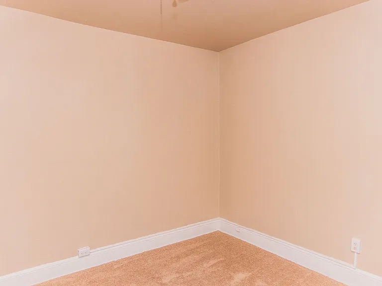 1019 W Leigh St — Photo 10