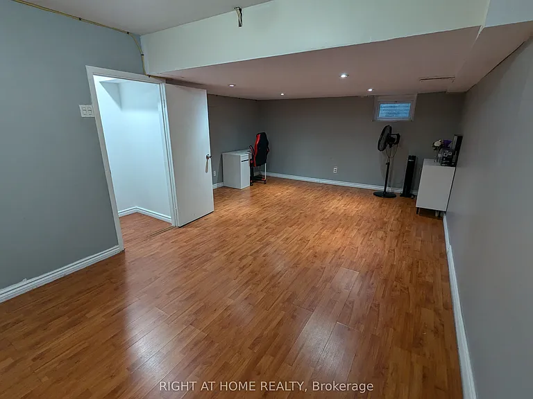 20 Hainford St #2 — Photo 25