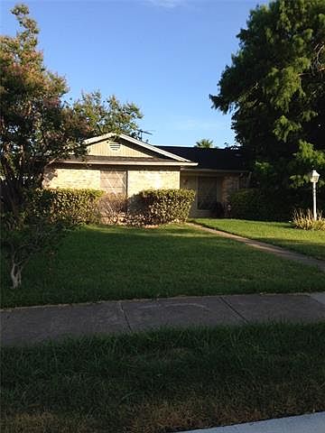 1st image of 902 Birchwood Dr