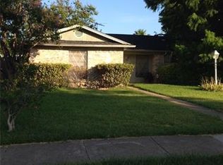 902 Birchwood Dr, Garland, TX 75043