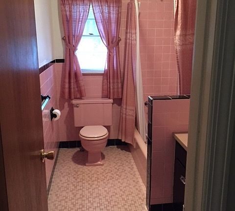 Bathroom Upstairs