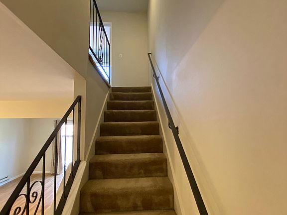 5th image of 1673 Brookvale Dr APT 3