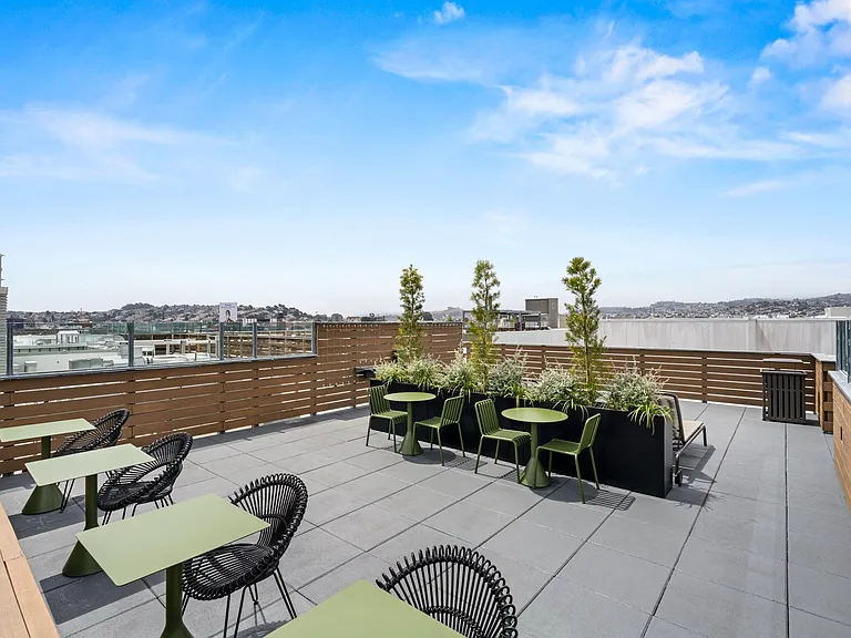 Rooftop Lounge at L Seven Apartments in San Francisco, CA 94103