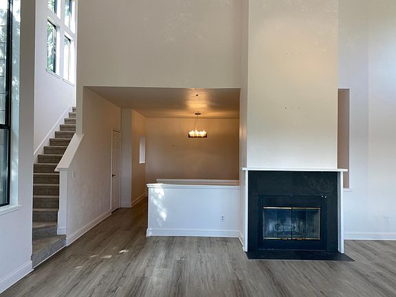 4th image of 1525 Casa Buena Dr #D