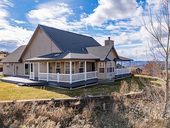 2nd image of 2132 Corral Rd