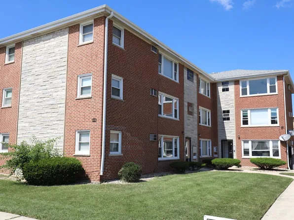 6958 W 65th St APT 2B, Chicago, IL 60638