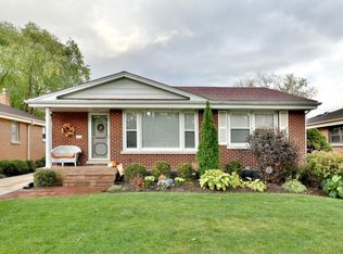 765 S Fairview Ave, Elmhurst, IL 60126