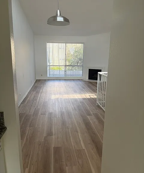450 N Van Ness Ave #105 — Photo 2