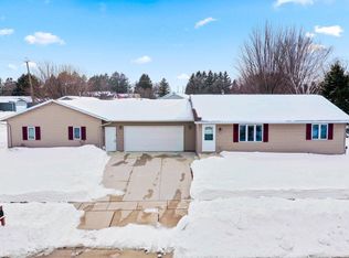 4510 Menasha Ave, Manitowoc, WI 54220