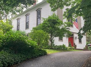 214 Race St, Pittstown, NJ 08867