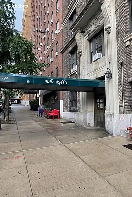 Rented by Sotheby's International Realty | media 7