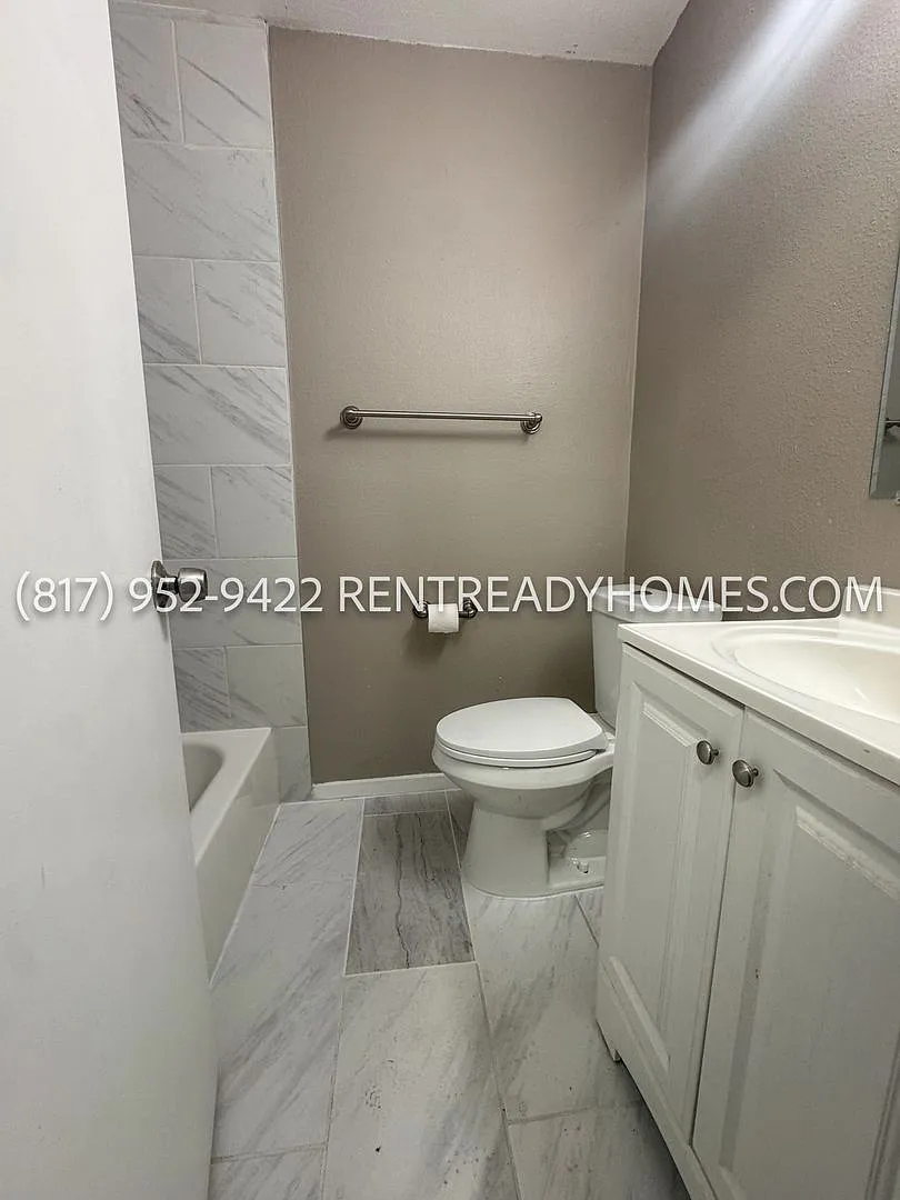 104 Twining Dr — Photo 3