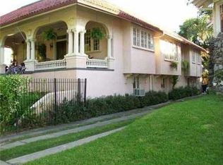 20 Fontainebleau Dr, New Orleans, LA 70125