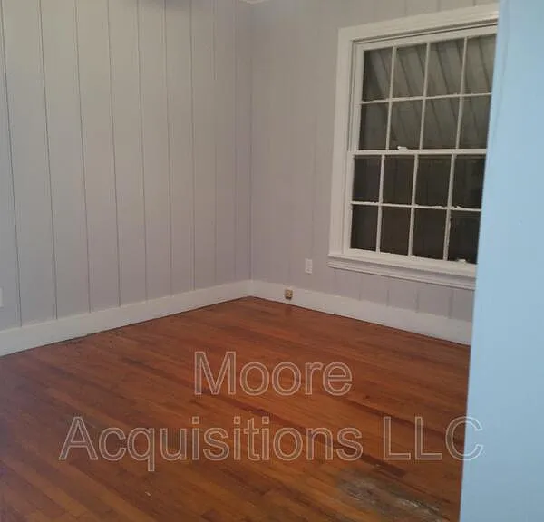 221 Leonard Dr — Photo 18