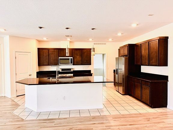 3rd image of 681 Steep Canyon Ave