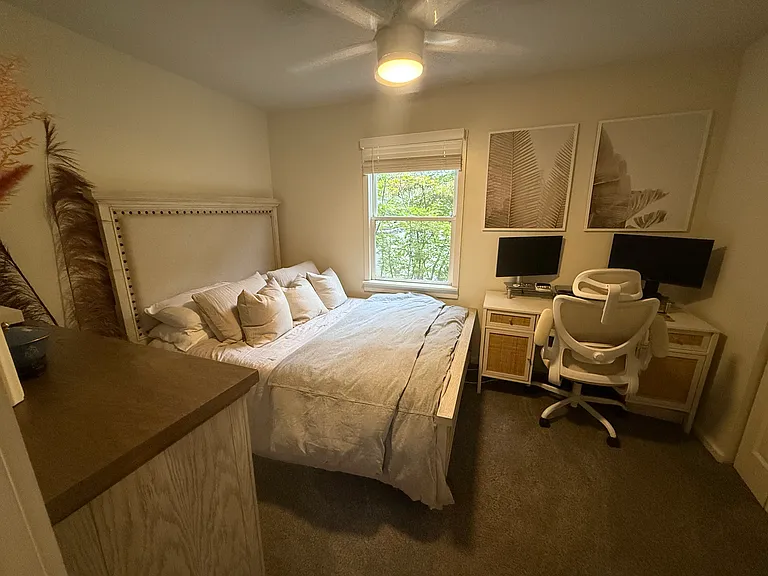 940 Gale Ln #129 — Photo 12