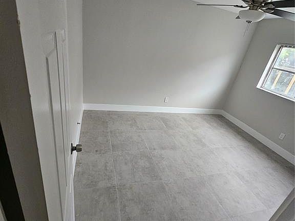 4th image of 7302 NW 76th Dr #1-2
