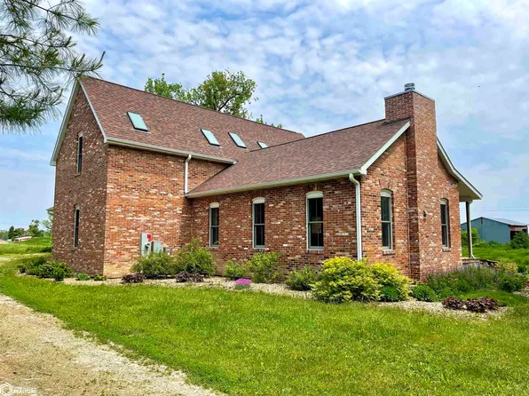 1933 Penrose St, Grinnell, IA 50112