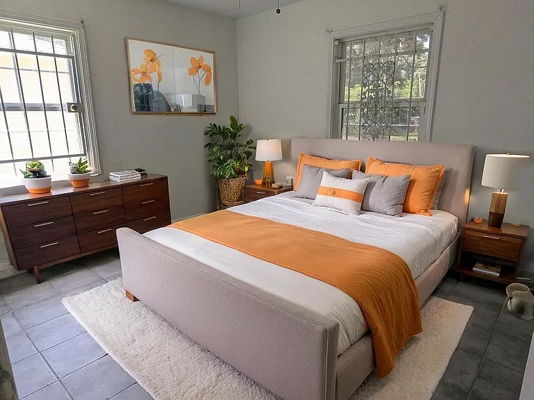 9129 Oak Knoll Ln — Photo 14