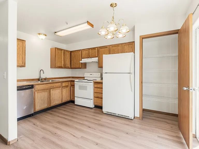 1812 E Coeur D Alene Ave #B — Photo 7