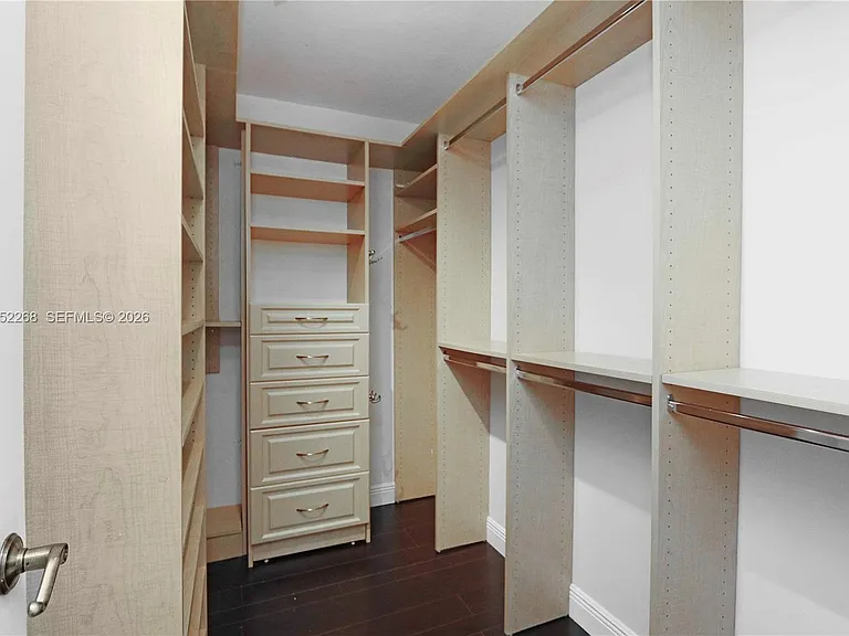 12340 SW 20th Ter #12340 — Photo 11