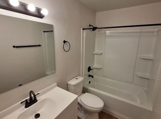 Center Luxe Apartments, Grand Forks, ND 58201