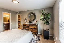 5958 E Point Dr — Photo 24