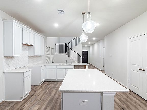 5th image of 15206 White Moss Dr