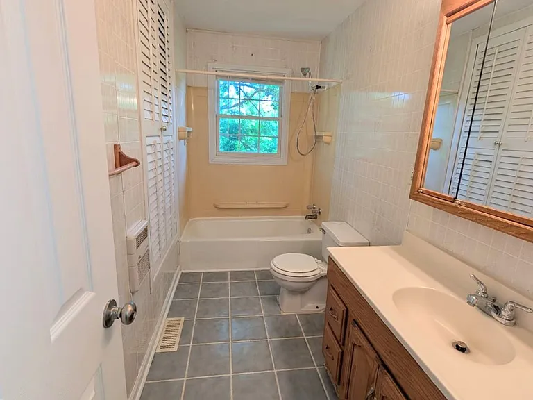358 Henson Ln — Photo 15