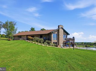 42243 Sugarloaf View Ln, Leesburg, VA 20176
