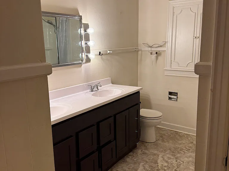 729 McElroy Way — Photo 6