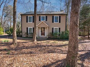 406 Colonial Dr, Greenwood, SC 29649